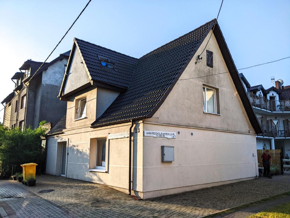 Piaskowy Domek Łeba Exteriör bild